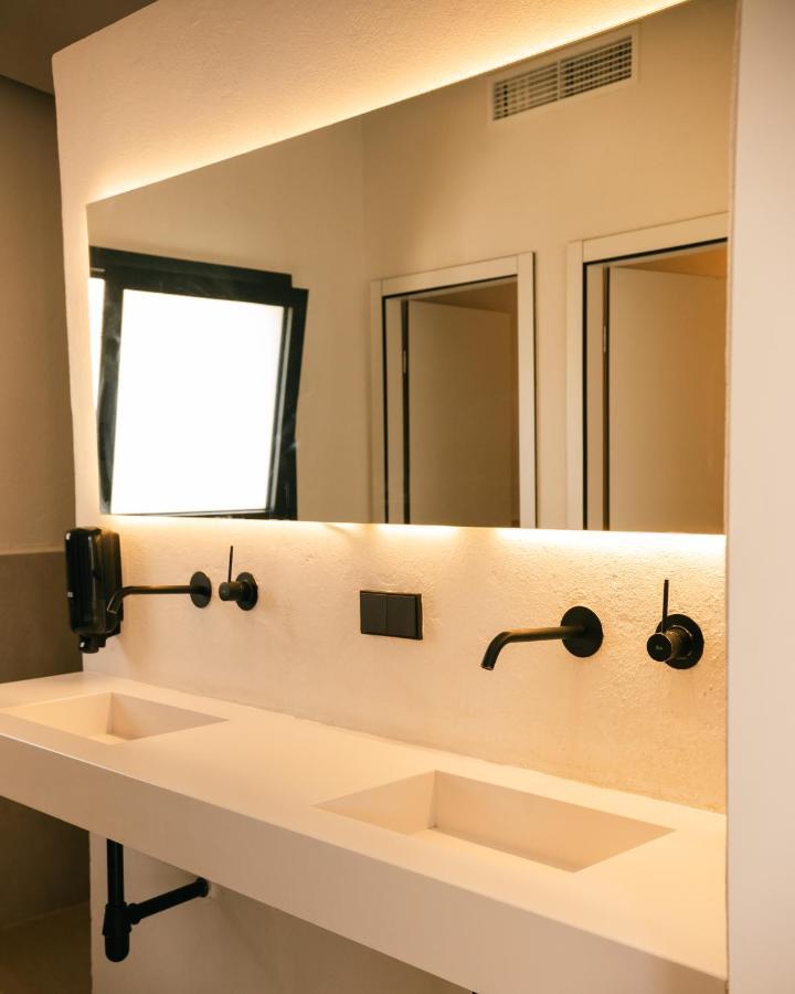 Holacamp Sitges Fun Hotel Екстериор снимка