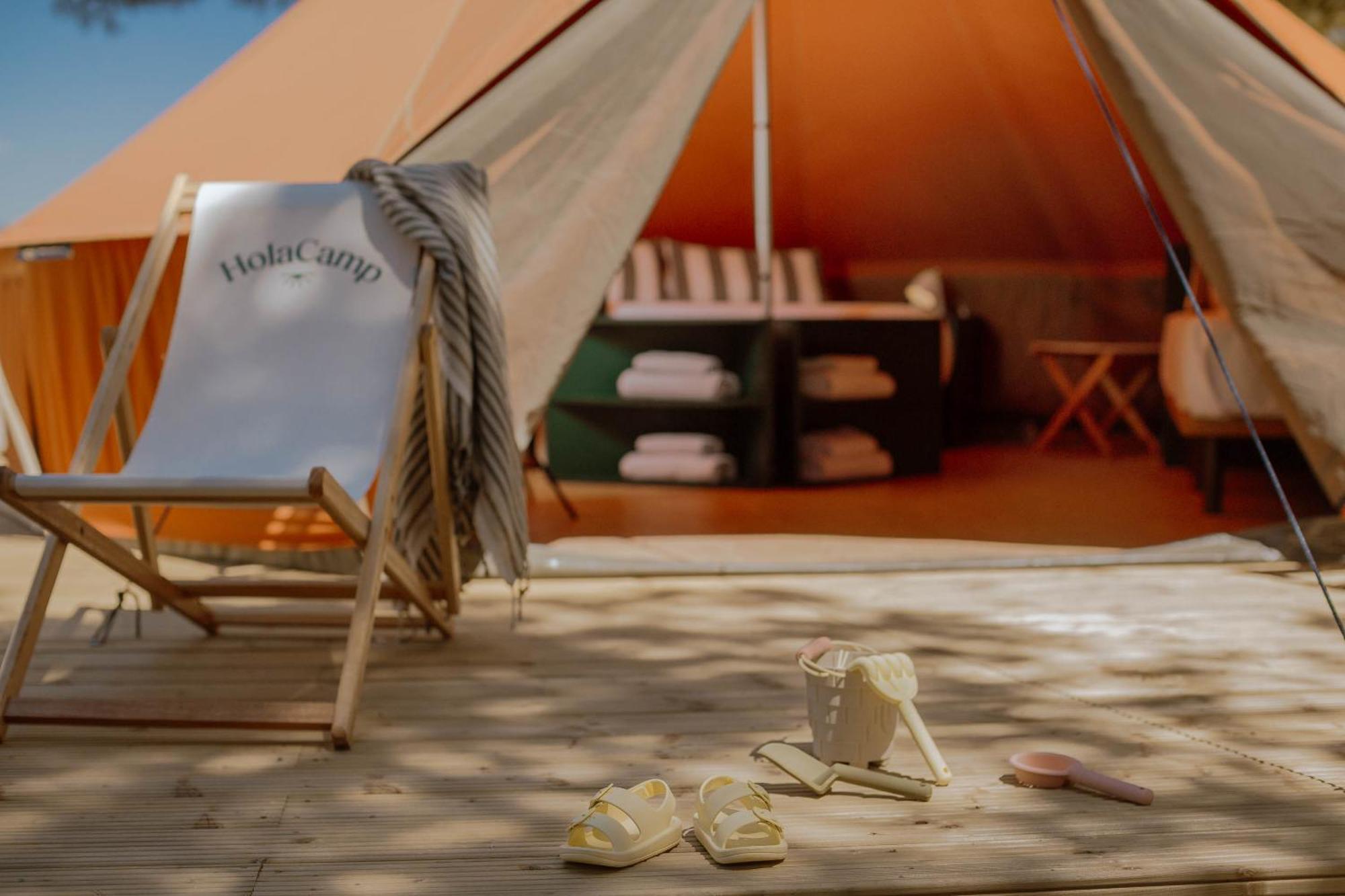 Holacamp Sitges Fun Hotel Екстериор снимка