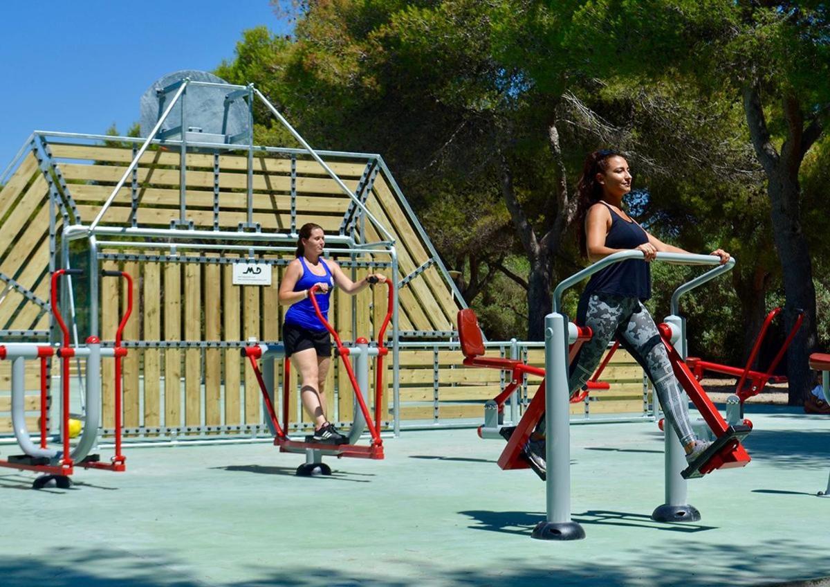 Holacamp Sitges Fun Hotel Екстериор снимка