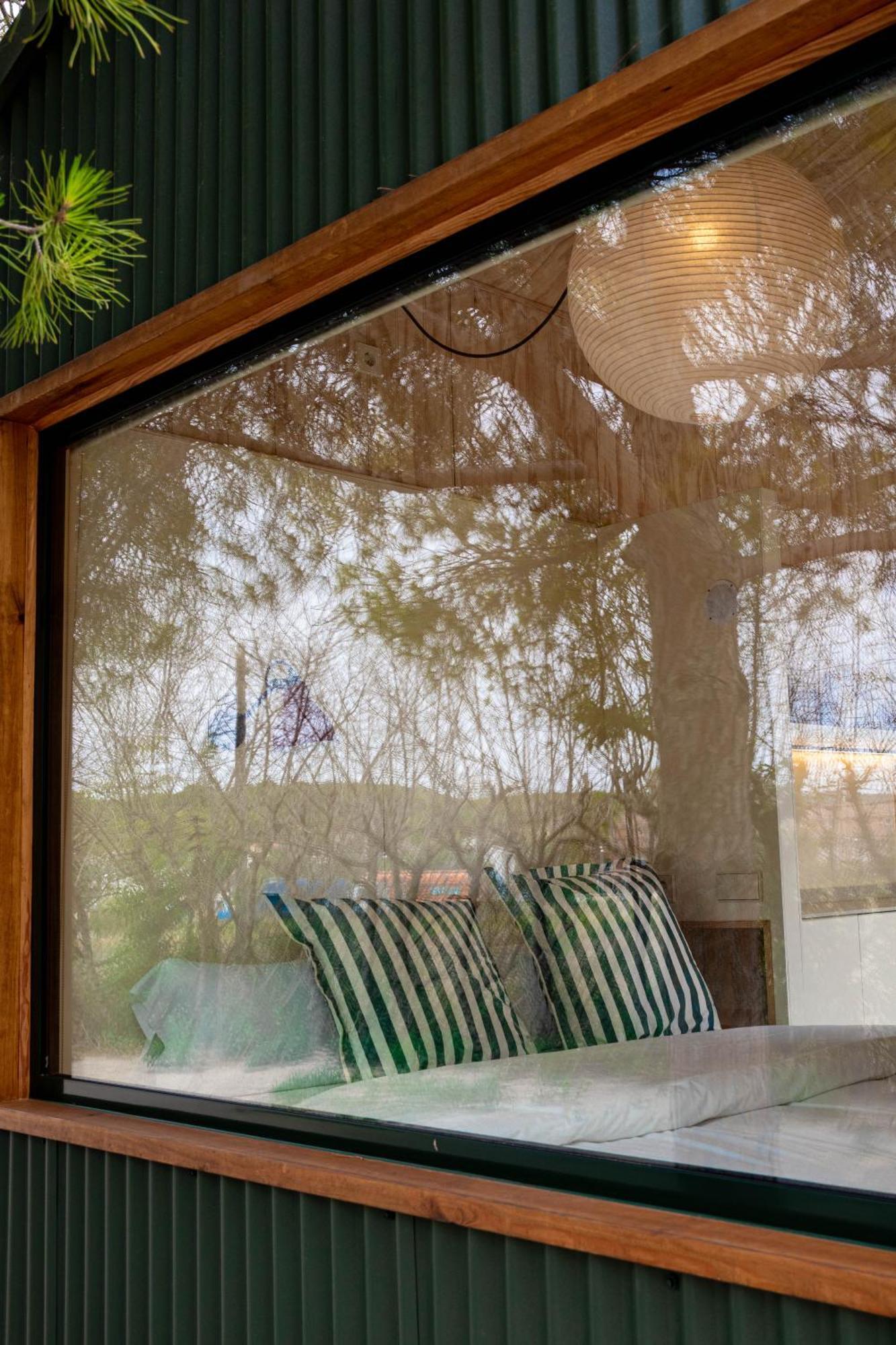 Holacamp Sitges Fun Hotel Екстериор снимка