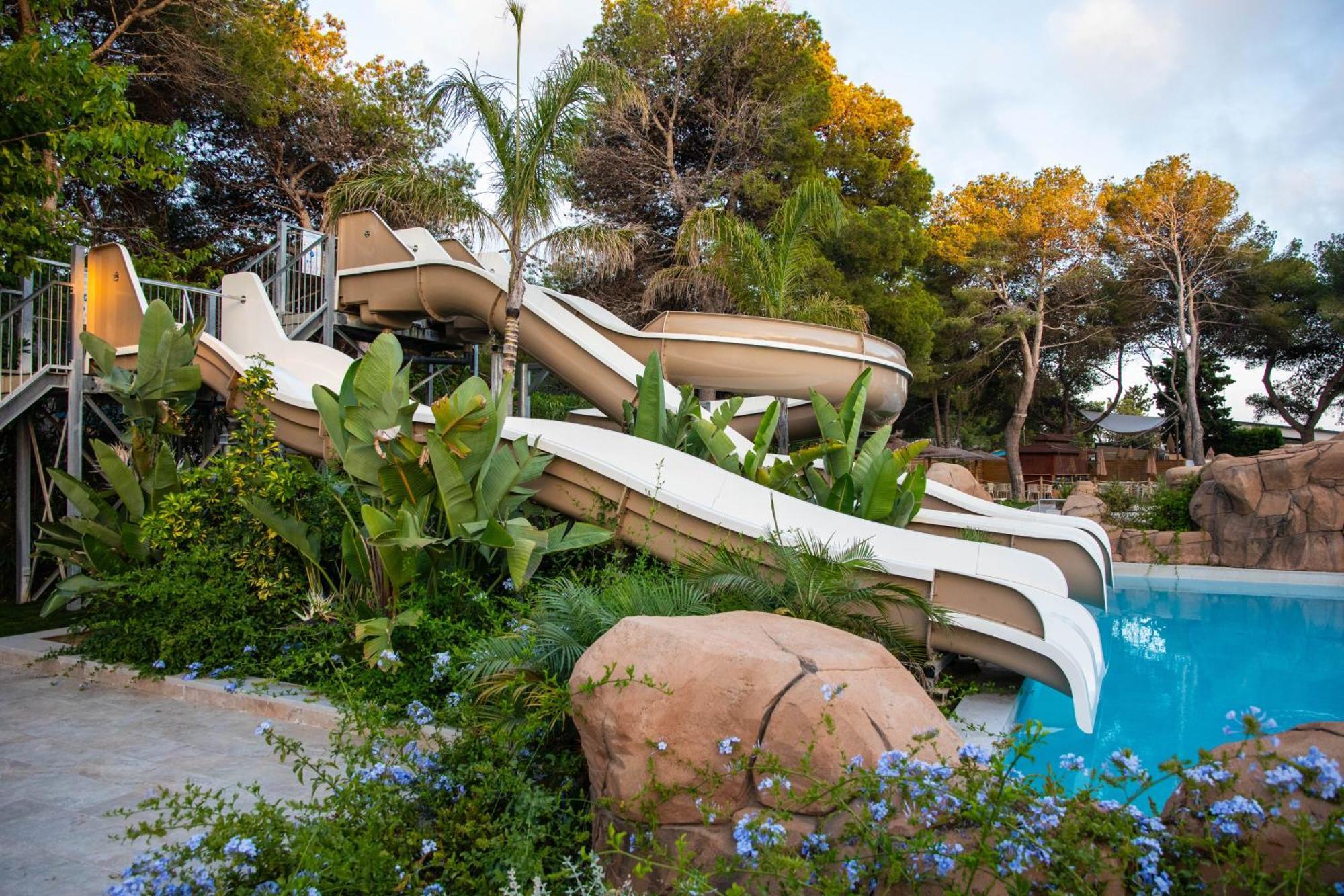 Holacamp Sitges Fun Hotel Екстериор снимка